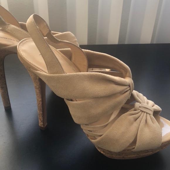 Beautiful Alexandre Birman nude platform heels - Picture 1 of 8